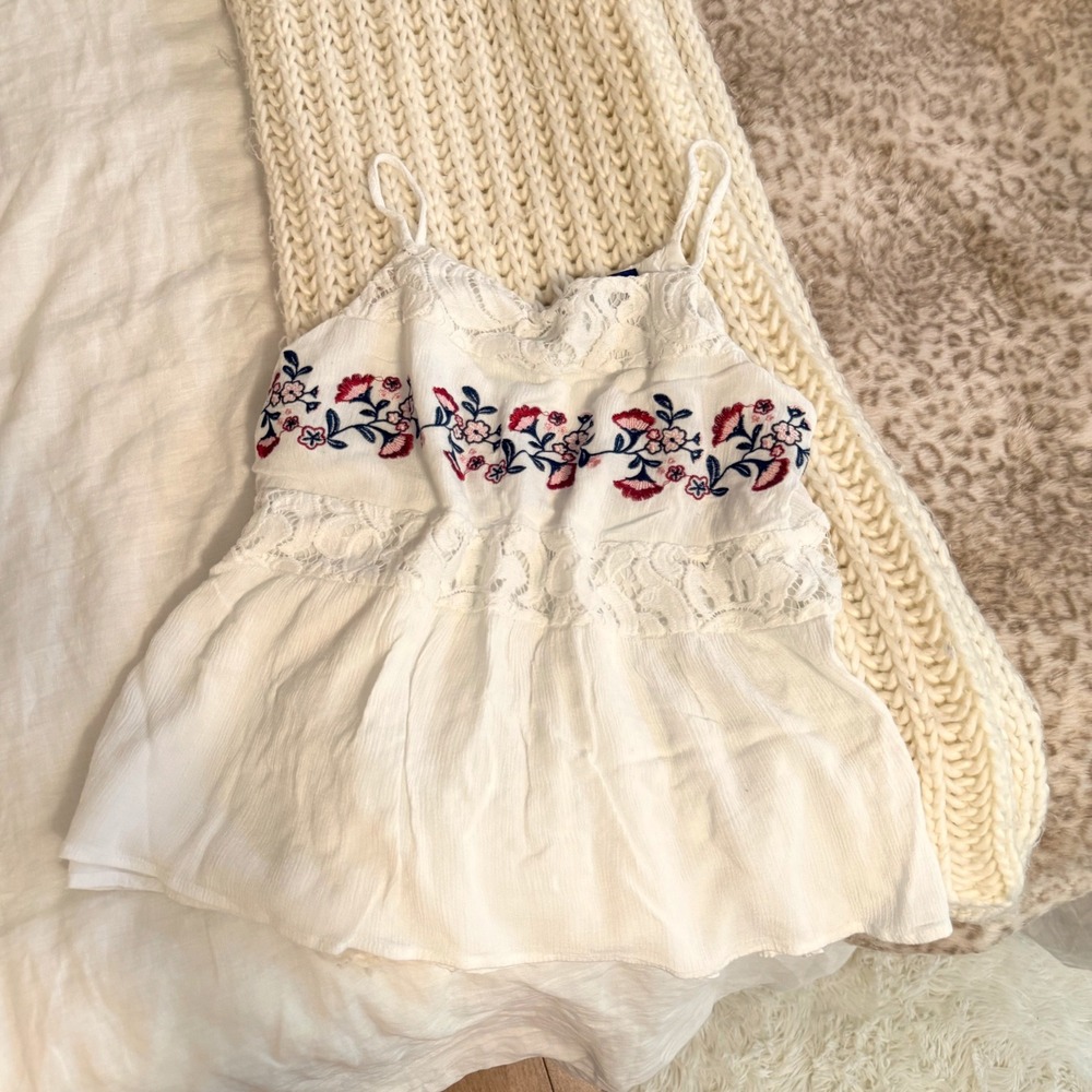 Blue Rain White Embroidered Floral Lace Boho Camisole Peplum Top Small